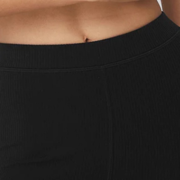 Alo high-rise ribbed leggings - Picture 4 of 5